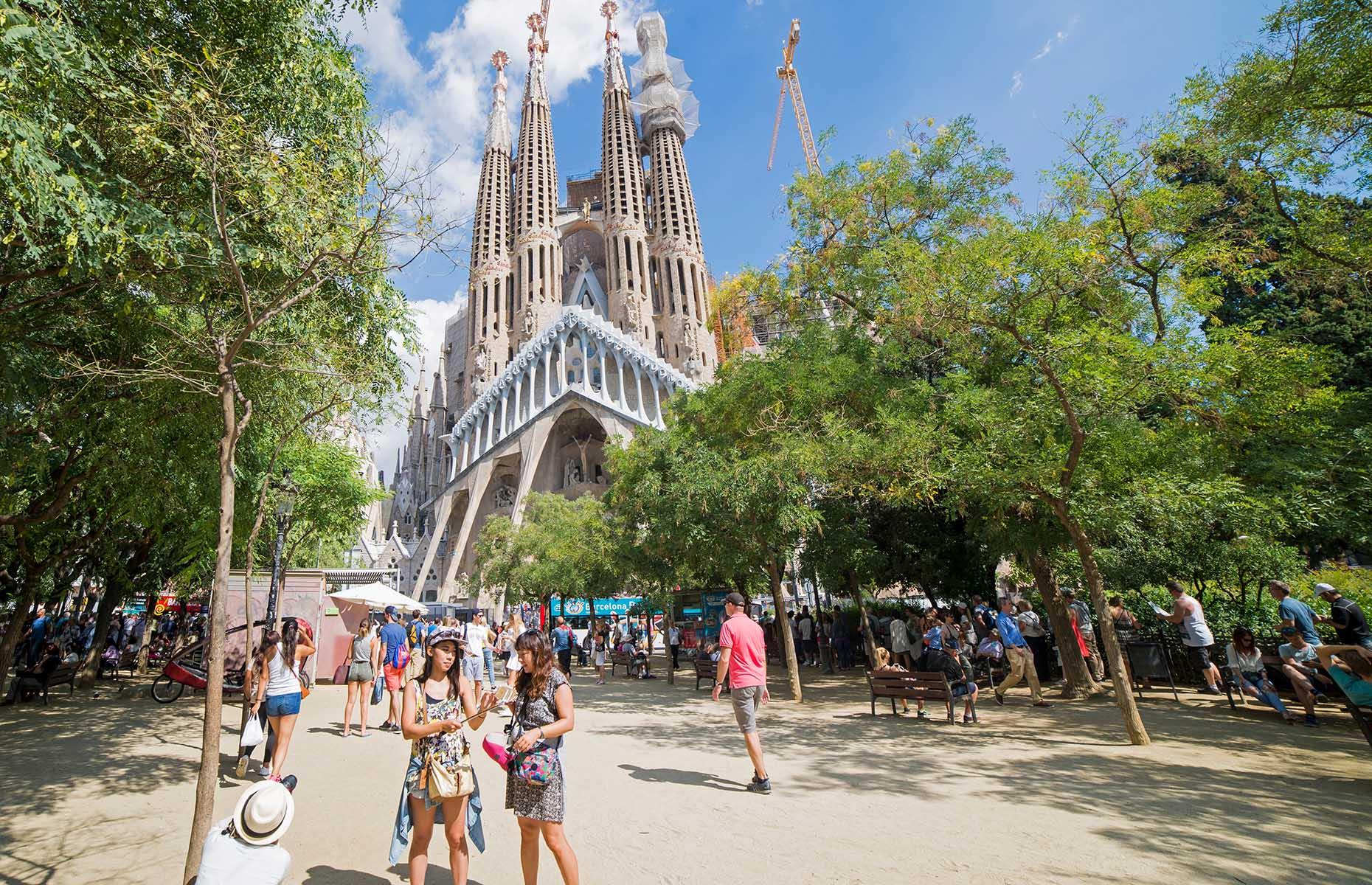22. Spain, average wealth per adult: $225,675 (£175,994)